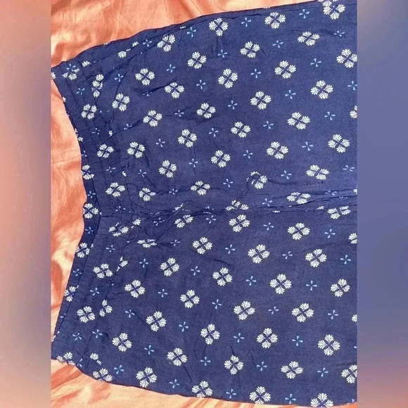 Loft Women’s Large Blue Patterned Pants - Picture 3 of 8